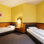Hotel Plaza Hotel&living Frankfurt 3*