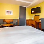 Plaza Hotel&living Frankfurt