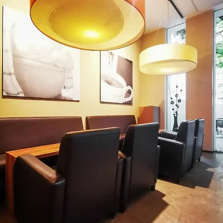 Hotel Plaza & Living Frankfurt 3*