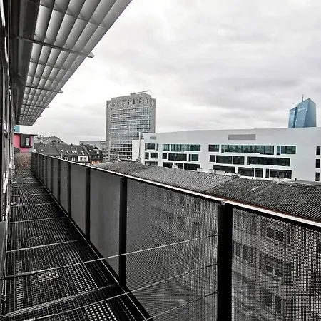 Plaza & Living Frankfurt
