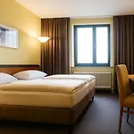 Plaza Hotel&living Frankfurt 3* Frankfurt am Main