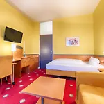 Plaza Hotel&living Frankfurt 3* Frankfurt am Main