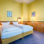 Hotel Plaza Hotel&living Frankfurt