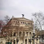 Plaza Hotel&living Frankfurt