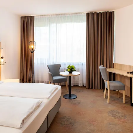 Plaza Hotel&living Frankfurt