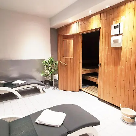 Plaza Hotel&living Frankfurt Hotel 3*