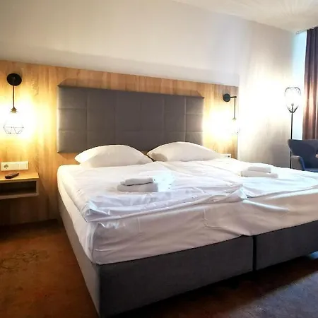 Plaza Hotel&living Frankfurt