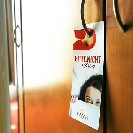 Hotel Plaza Hotel&living Frankfurt 3*