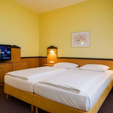 Plaza & Living Frankfurt Hotell
