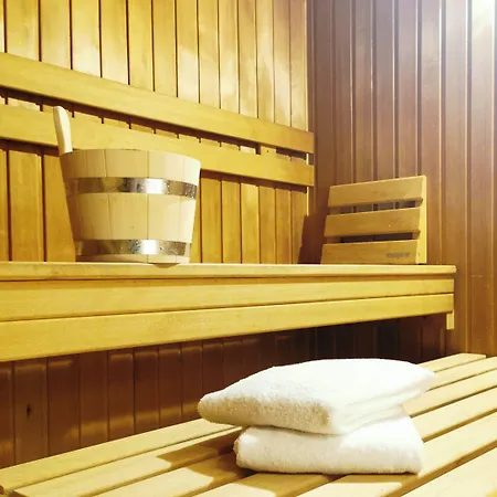 Plaza & Living Frankfurt Отель Франкфурт-на-Майне