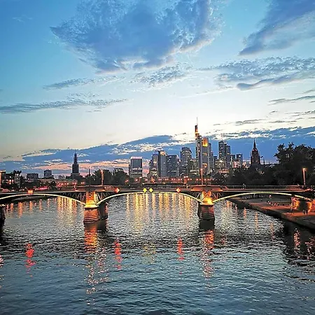 Hotel Plaza Hotel&living Frankfurt Frankfurt am Main