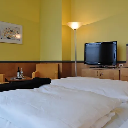 Hotel Plaza Hotel&living Frankfurt