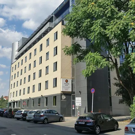 Hotel Plaza Hotel&living Frankfurt