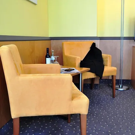 Plaza & Living Frankfurt Hotel 3*