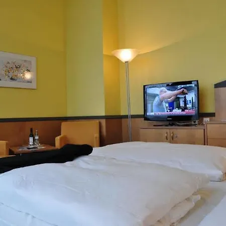 Plaza & Living Frankfurt 3* Φραγκφούρτη