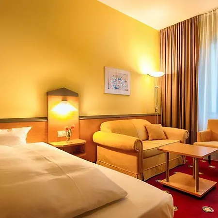 Plaza & Living Frankfurt Отель