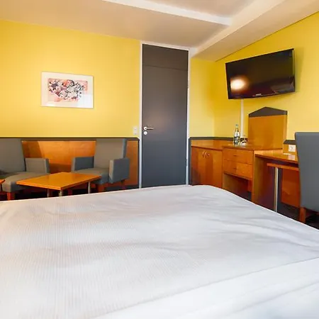 Plaza Hotel&living Frankfurt