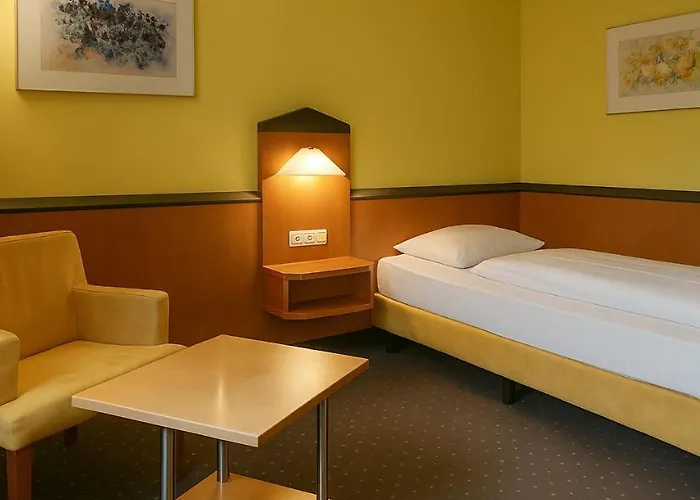 Plaza & Living Frankfurt 3*