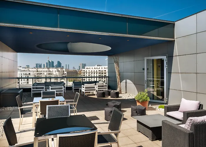 Plaza & Living Frankfurt 3*