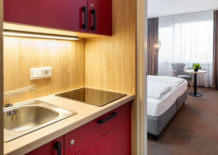 Plaza & Living Frankfurt 3*