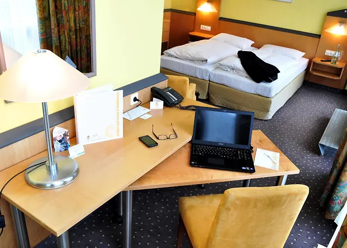 Plaza & Living Frankfurt 3*