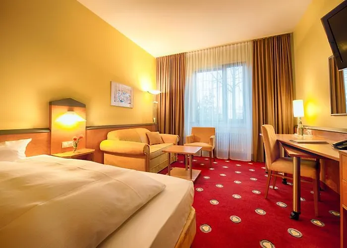 Plaza & Living Frankfurt Hotel 3*