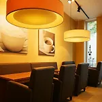 Plaza & Living Frankfurt 3*