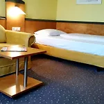 מלון Plaza & Living Frankfurt פרנקפורט