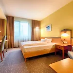 Plaza & Living Frankfurt 3* פרנקפורט