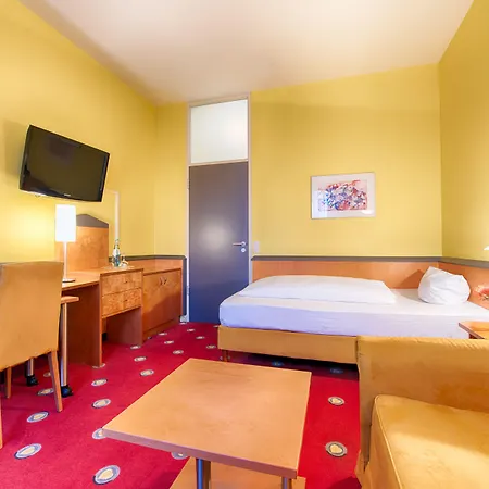 Plaza & Living Frankfurt 3* פרנקפורט