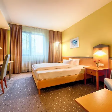 Plaza & Living Frankfurt 3* פרנקפורט