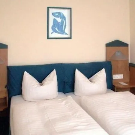 Plaza & Living Frankfurt 3* פרנקפורט