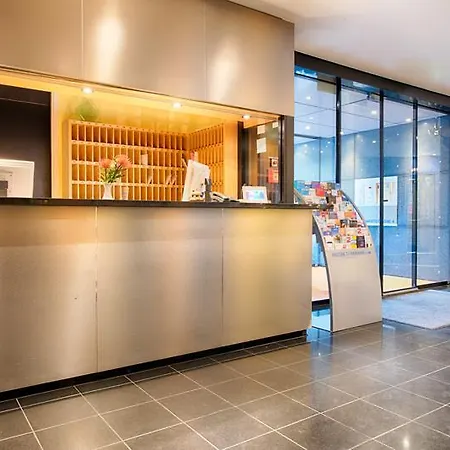 Plaza & Living Frankfurt 3* פרנקפורט
