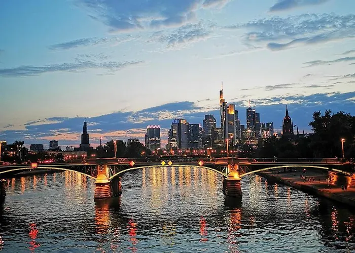 Hotel Plaza & Living Frankfurt 3*