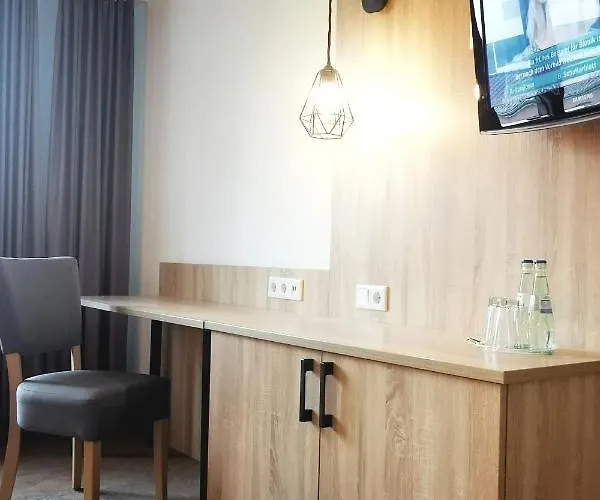 Plaza Hotel&living Frankfurt 3* Francoforte sul Meno