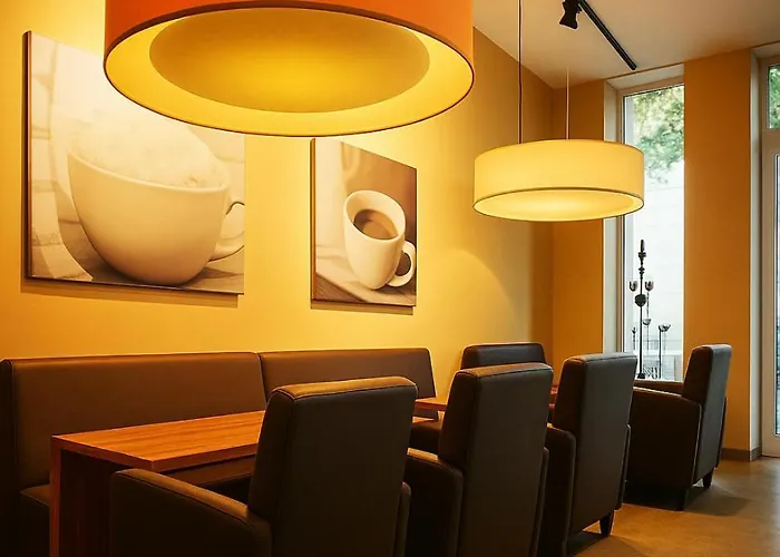 Plaza Hotel&living Frankfurt 3*