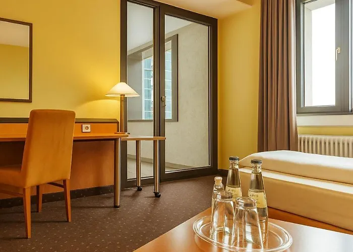 Hotel Plaza Hotel&living Frankfurt 3*
