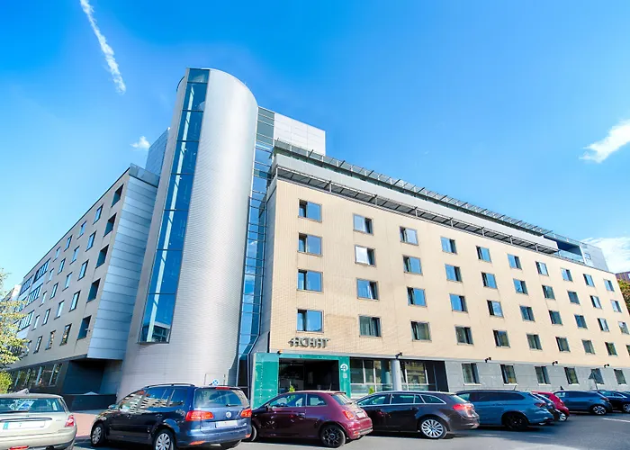 Plaza & Living Frankfurt Hotel