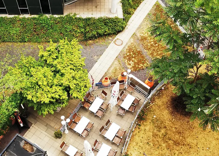 Plaza & Living Frankfurt Hotel