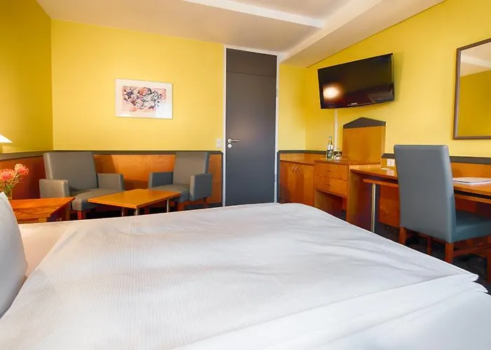 Plaza Hotel&living Frankfurt